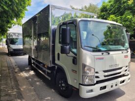 Xe tải isuzu 3.5 tấn thùng kín tiêu chuẩn